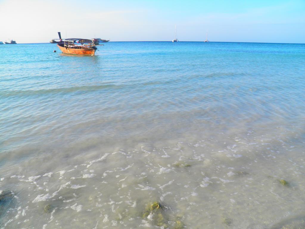 Bella Vista Beach Resort Koh Lipe Extérieur photo